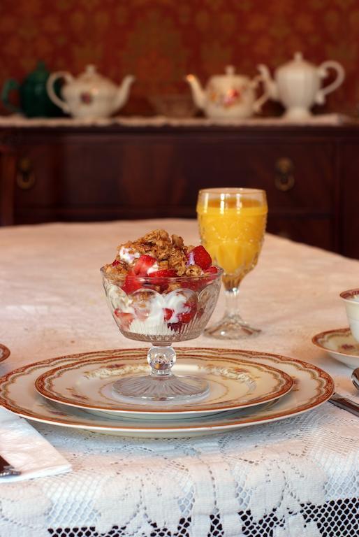 Avenue Hotel Bed And Breakfast 马尼温泉 外观 照片