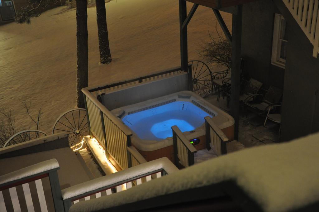 Avenue Hotel Bed And Breakfast 马尼温泉 外观 照片