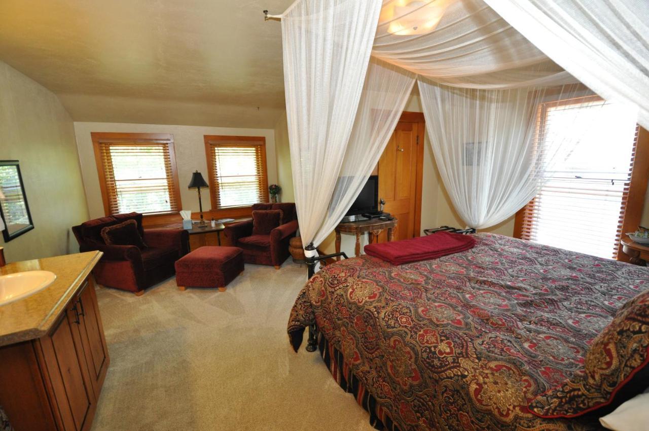 Avenue Hotel Bed And Breakfast 马尼温泉 外观 照片