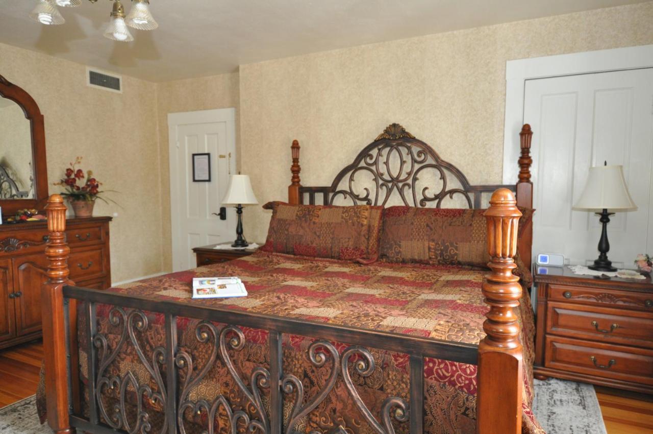 Avenue Hotel Bed And Breakfast 马尼温泉 外观 照片